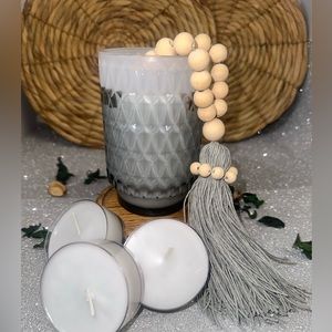 LAVENDER POWDER ROOM. HAND POURED SCENTED CANDLE.